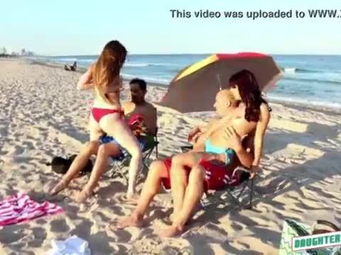 Beach babes gina valentina n kobi brian fucked by dads